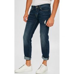 Guess Jeans - Jeansy Sonny. Niebieskie jeansy męskie Guess Jeans. W wyprzedaży za 339.90 zł.
