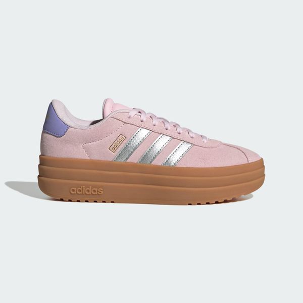 Buty VL Court Bold. Czerwone obuwie sportowe damskie Adidas, bez wzorów, trekkingowe. W wyprzedaży za 181.35 zł.