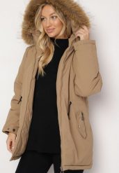 Ciemnobeżowa Kurtka Parka z Odpinanym Kapturem i Futerkiem Ściągana w Pasie Fezilena. Brązowe kurtki damskie Born2be, l, bez wzorów, eleganckie. Za 299.99 zł.