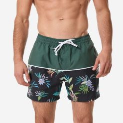 Spodenki surfingowe męskie Quiksilver Trop Forest krótkie 15". Zielone kąpielówki męskie Quiksilver, m, bez wzorów, z materiału, krótkie. Za 199.99 zł.