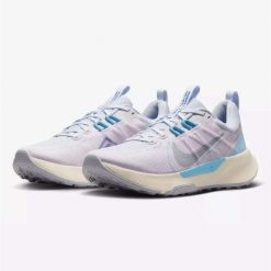 Buty Sportowe Kobiece Nike Wmns Juniper Trail 2 Nn. Obuwie sportowe damskie Nike, bez wzorów, do biegania. Za 246.40 zł.