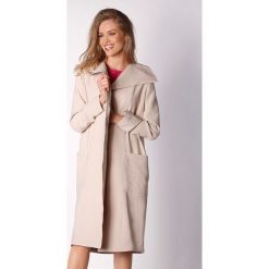 Płaszcz w kolorze beżowym. Kurtki damskie marki Moda na kolor. W wyprzedaży za 259.95 zł.
