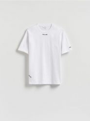 T-shirt relaxed z haftem - złamana biel. T-shirty męskie Reserved, l, bez wzorów, z bawełny, bez kołnierzyka. Za 69.99 zł.