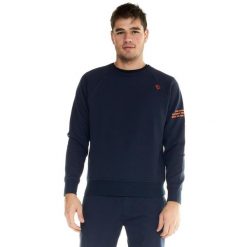 Męski sweter Leone Shades z okrągłym dekoltem. Niebieskie swetry przez głowę męskie LEONE 1947 APPAREL, l, bez wzorów, z tkaniny, bez kołnierzyka. W wyprzedaży za 167.70 zł.