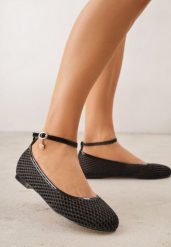 Czarne Balerinki ze Skórzaną Wkładką i Metaliczną Ozdobą Dorialori. Czarne baleriny damskie Renee, z aplikacjami, z jeansu, eleganckie, bez obcasa. Za 69.99 zł.