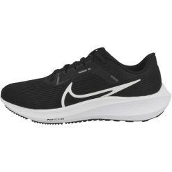 Buty do biegania damskie Nike Pegasus 40. Białe obuwie sportowe damskie Nike, bez wzorów, z materiału, do biegania. Za 671.00 zł.
