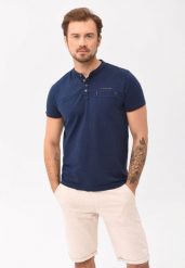 Koszulka ze stójką T-COMBAT. Niebieskie t-shirty męskie Volcano, l, bez wzorów, z bawełny, klasyczne, bez kołnierzyka. Za 79.99 zł.