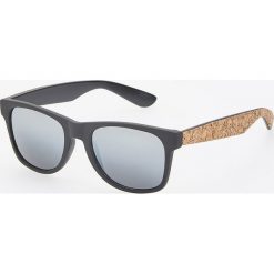 Okulary przeciwsłoneczne - Beżowy. Brązowe okulary przeciwsłoneczne męskie marki Reserved. Za 49.99 zł.