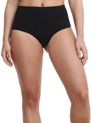 Chantelle Bielizna modelująca dolna Smooth Co C10U90 Czarny. Czarna bielizna wyszczuplająca Chantelle, z syntetyku. Za 109.99 zł.
