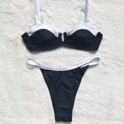 Strój kąpielowy dwuczęściowy z elegancką lamówką Concepta. Czarne bikini damskie Intica, na lato, l, z aplikacjami. Za 159.00 zł.