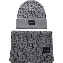 Zestaw Szalik i Czapka CALVIN KLEIN - Ck Knitted Scarf&Bea K60K604748 013. Czapki i kapelusze damskie marki Calvin Klein. W wyprzedaży za 289.00 zł.