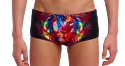 Kąpielówki FUNKY TRUNKS Pride Alive - trunki chłopięce. Czarne kąpielówki dla chłopców FUNKY TRUNKS, bez wzorów, z elastanu. Za 119.00 zł.