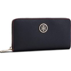 Duży Portfel Damski TOMMY HILFIGER - Honey Lrg Za Wallet AW0AW05761 901. Niebieskie portfele damskie Tommy Hilfiger, ze skóry ekologicznej. W wyprzedaży za 239.00 zł.