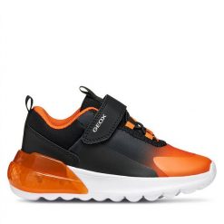 Sneakersy Geox. Brązowe trampki i tenisówki chłopięce Geox, bez wzorów, bez zapięcia. Za 269.99 zł.