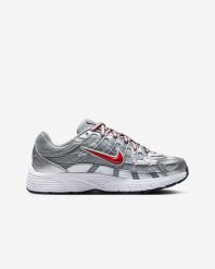 NIKE P-6000 Buty do biegania damskie. Szare obuwie sportowe damskie Nike, bez wzorów, z syntetyku, do biegania. Za 294.99 zł.