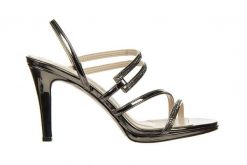 Sandały Bayla-187 587-1123 Platinum 187116, Czarny, Skóra ekologiczna - 41. Czarne sandały damskie Bayla, bez wzorów, z lakierowanej skóry, bez obcasa, bez zapięcia. W wyprzedaży za 116.10 zł.