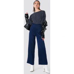 Rut&Circle Szerokie spodnie Petra - Blue,Navy. Niebieskie spodnie materiałowe damskie Rut&Circle, z poliesteru. Za 161.95 zł.