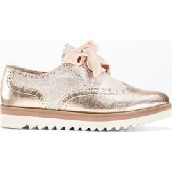 Buty sznurowane Marco Tozzi bonprix czerwone złoto. Baleriny damskie bonprix. Za 149.99 zł.