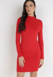Czerwona Sukienka Phenolea. Czerwone sukienki damskie Born2be, m, bez wzorów, z dzianiny, eleganckie, bez kołnierzyka, bez ramiączek, mini, dopasowane. Za 99.99 zł.