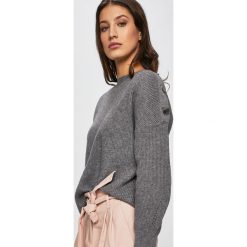 Noisy May - Sweter. Szare swetry damskie Noisy may, m, bez wzorów, z materiału, bez kołnierzyka, bez ramiączek, krótkie, bez kaptura. W wyprzedaży za 59.90 zł.