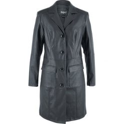 Płaszcz ze sztucznej skóry, z wykładanym kołnierzem bonprix czarny. Czarne kurtki damskie bonprix, bez wzorów, ze skóry, bez kaptura. Za 239.99 zł.