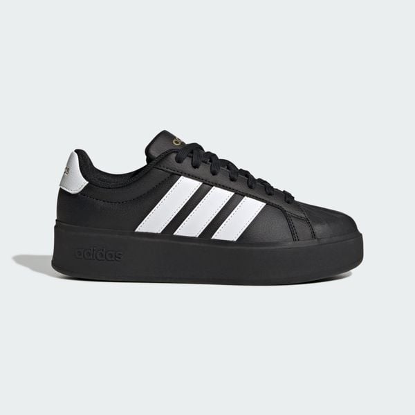 Buty Streettalk Bold. Białe obuwie sportowe damskie Adidas, bez wzorów, ze skóry, na fitness i siłownię. Za 350.00 zł.