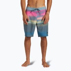 Szorty kąpielowe męskie Quiksilver Highline Straight Leg 19". Niebieskie kąpielówki męskie Quiksilver, m, bez wzorów, do pływania. Za 179.99 zł.