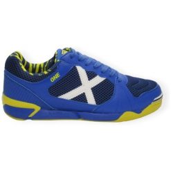 Buty piłkarskie męskie Munich 3071058. Niebieskie buty sportowe męskie munich, z materiału, bez zapięcia, do piłki nożnej. W wyprzedaży za 440.35 zł.