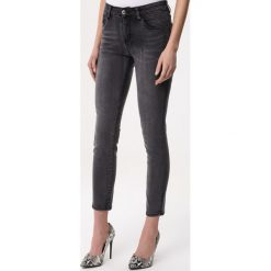 Szare Jeansy Look Forward. Jeansy damskie marki Born2be. Za 69.99 zł.