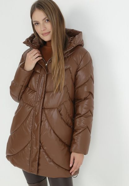 Ciemnobrązowa Kurtka Pikowana z Kapturem Chepico. Brązowe kurtki damskie Born2be, na zimę, l, bez wzorów, z kapturem. Za 254.99 zł.