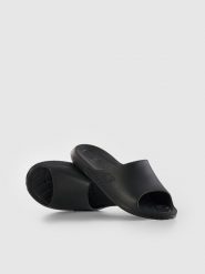4F Klapki męskie - czarne 40. Czarne buty sportowe męskie 4f, bez zapięcia, do pływania. Za 69.99 zł.