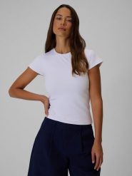 4F T-shirt slim gładki damski - biały L. Białe t-shirty damskie 4f, l, bez wzorów, z tkaniny, klasyczne, bez kołnierzyka. W wyprzedaży za 49.99 zł.