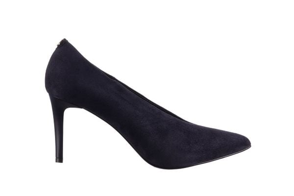 Czółenka Bayla-056 9228-488 Czarny Zamsz, Granat, Skóra naturalna - 40. Niebieskie czółenka damskie Bayla, bez wzorów, z materiału, biznesowe, bez obcasa, na obcasie, bez zapięcia. W wyprzedaży za 179.10 zł.