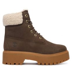 Trzewiki Timberland. Brązowe botki damskie Timberland, bez obcasa, na płaskiej podeszwie, bez zapięcia. Za 999.99 zł.