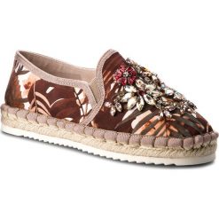 Espadryle ALMA EN PENA - V18600 Tropic Camel. Brązowe espadryle damskie Alma en Pena, z materiału. W wyprzedaży za 229.00 zł.