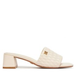 Klapki Nine West. Brązowe klapki damskie Nine West, bez wzorów, bez obcasa. Za 125.99 zł.