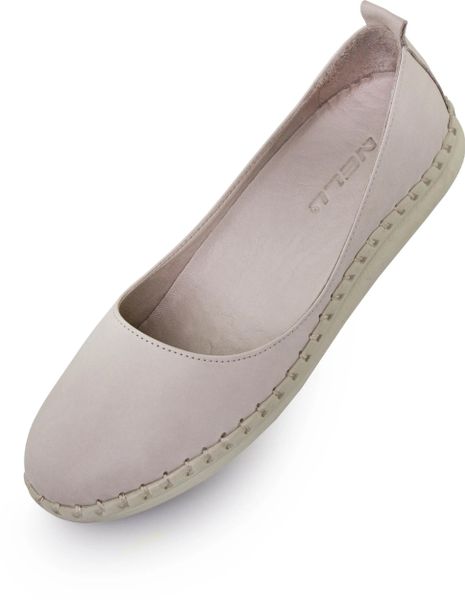 Baleriny skórzane Nell 064-6014. Brązowe baleriny damskie ENELL, bez wzorów, z materiału, eleganckie, bez obcasa. Za 350.99 zł.