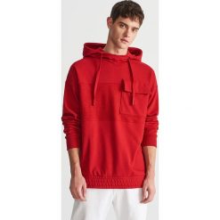 Bluza z kieszenią - Czerwony. Bluzy męskie marki Reserved. W wyprzedaży za 79.99 zł.