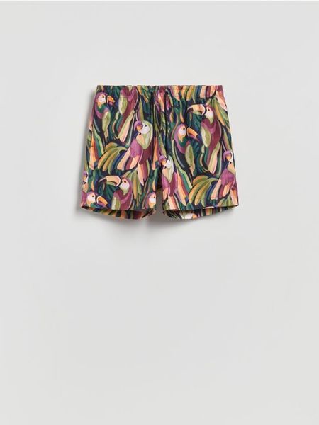 Wzorzyste szorty plażowe - brązowy. Brązowe szorty męskie Reserved, l, bez wzorów, z tkaniny. Za 79.99 zł.