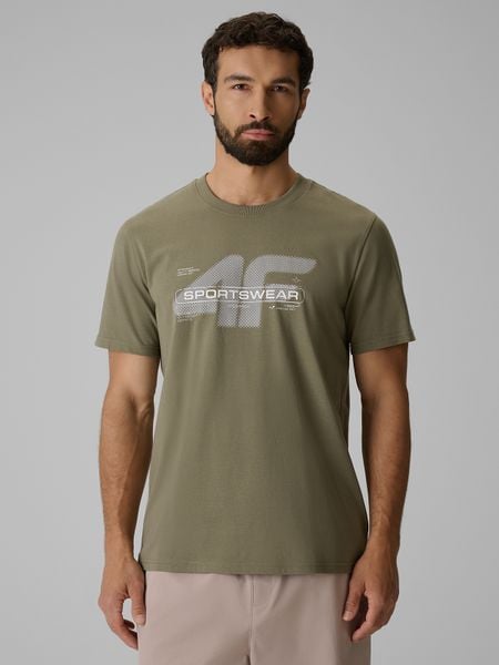 4F T-shirt regular z nadrukiem męski - khaki M. Brązowe t-shirty męskie 4f, m, bez wzorów, z bawełny, biznesowe, bez kołnierzyka. Za 69.99 zł.
