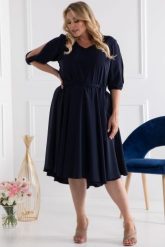 Sukienka rozkloszowana z paskiem elegancka dłuższy tył OLIWIA granatowa. Sukienki damskie KARKO, do pracy, plus size, bez wzorów, z elastanu, biznesowe, bez kołnierzyka, plus size, bez ramiączek, midi, kopertowe. Za 89.50 zł.