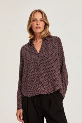 Koszula z wzorem burgundowa. Czerwone t-shirty damskie MOODO, s, bez wzorów, z poliesteru, bez kołnierzyka. Za 119.99 zł.