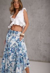 Niebieska Letnia Spódnica z Bawełny w Kwiaty Zdobiona Kaskadowymi Przeszyciami Mereros. Niebieskie spódnice damskie Renee, na lato, m, z aplikacjami, z bawełny, boho, maxi, koszulowe. Za 89.99 zł.