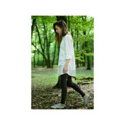 Długa koszula z organicznej bawełny. Białe koszule damskie Siss, z bawełny, z długim rękawem. Za 350.00 zł.
