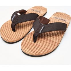 Japonki - Brązowy. Brązowe klapki męskie Cropp. Za 49.99 zł.