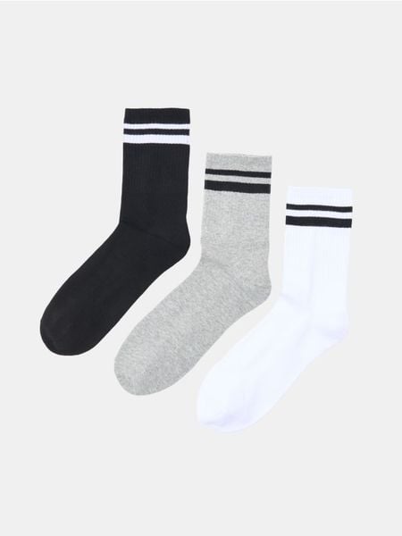 Skarpetki z bawełną 3 pack - wielobarwny. Skarpety damskie Sinsay, bez wzorów, z bawełny. Za 15.99 zł.
