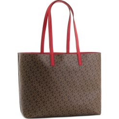 Torebka DKNY - R83A7756 Mocha Logo/Rog M68. Torebki do ręki damskie marki DKNY. W wyprzedaży za 449.00 zł.