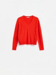Sweter z wełny merino - czerwony. Czerwone swetry damskie Reserved, l, bez wzorów, z wełny, bez kołnierzyka, bez ramiączek, bez kaptura. Za 169.99 zł.