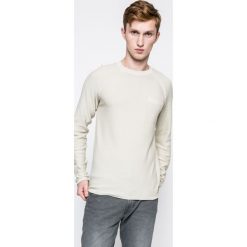 Jack & Jones Vintage - Sweter. Szare swetry przez głowę męskie Jack & Jones Vintage, z bawełny, z okrągłym kołnierzem. W wyprzedaży za 49.90 zł.