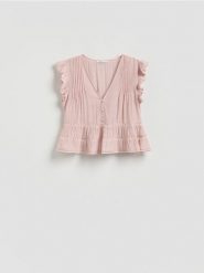 Bluzka z wiskozą - pastelowy róż. Czerwone bluzki damskie Reserved, l, bez wzorów, z tkaniny, bez kołnierzyka, bez ramiączek. Za 109.99 zł.